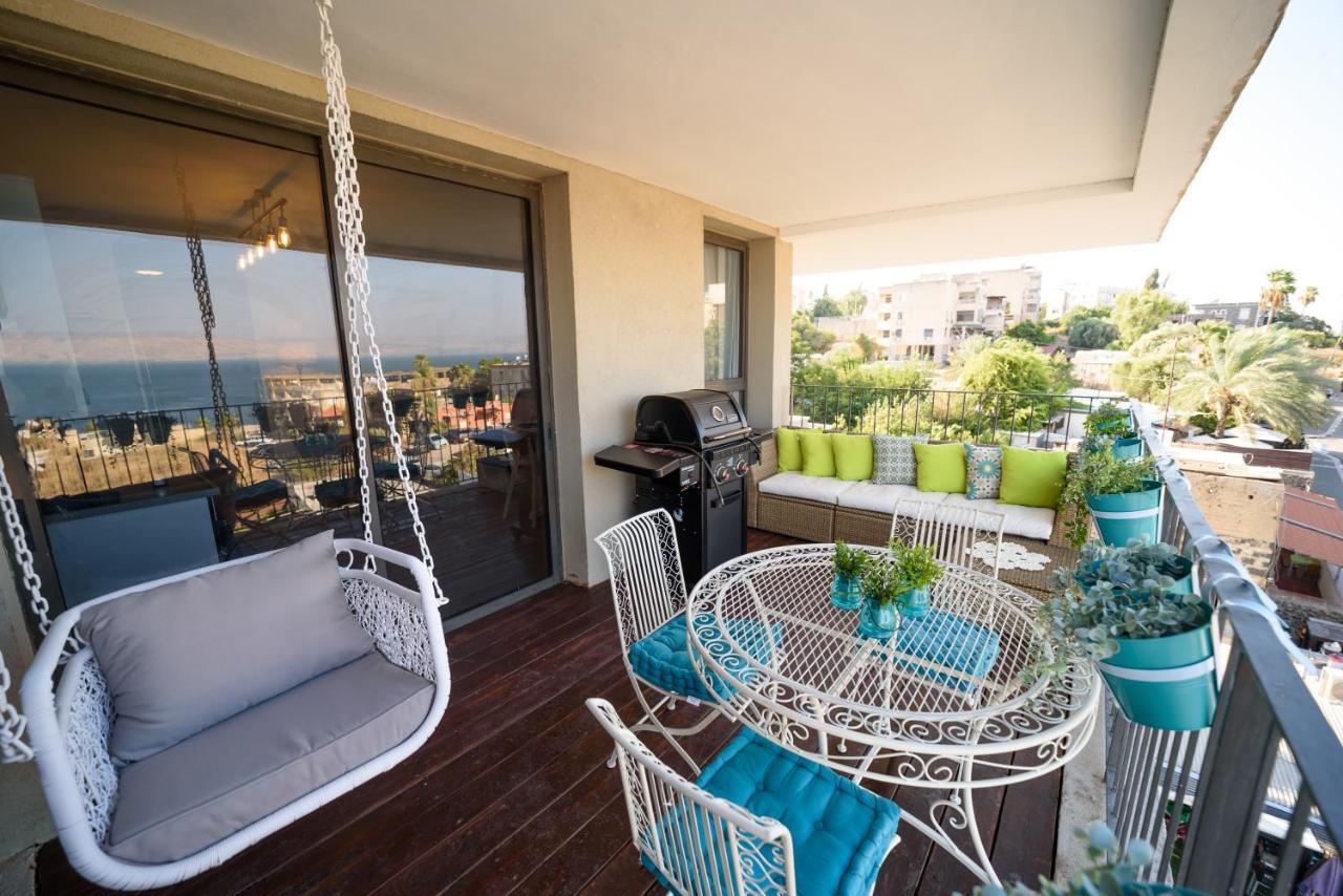 Yalarent Migdalor Boutique Apartments With Sea Views Тверия Экстерьер фото