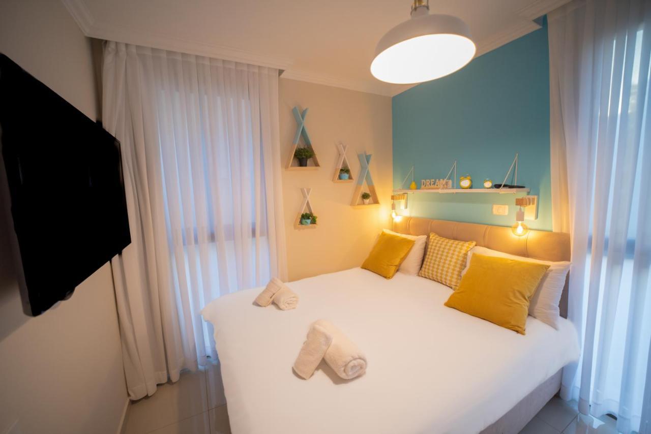 Yalarent Migdalor Boutique Apartments With Sea Views Тверия Экстерьер фото