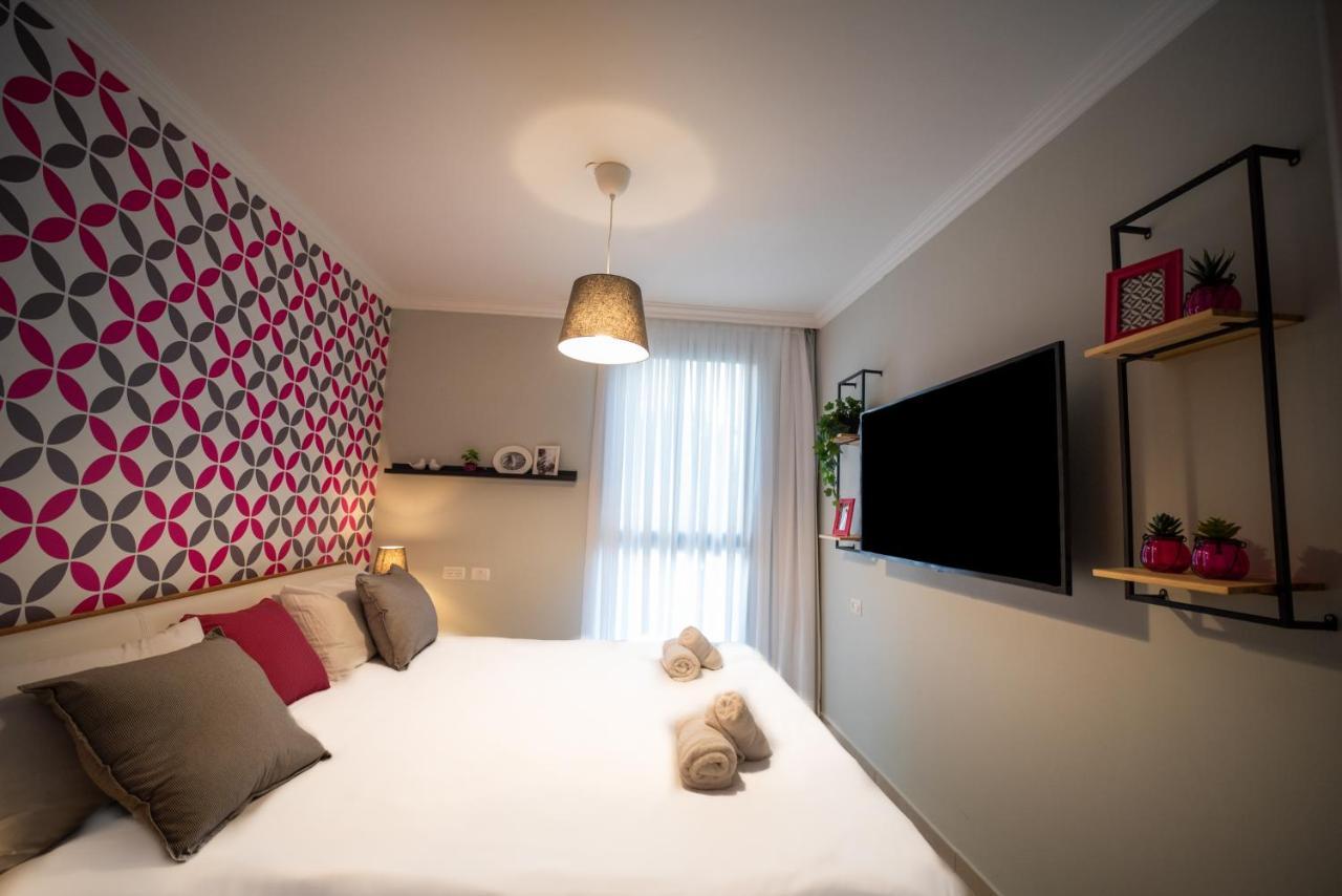 Yalarent Migdalor Boutique Apartments With Sea Views Тверия Экстерьер фото