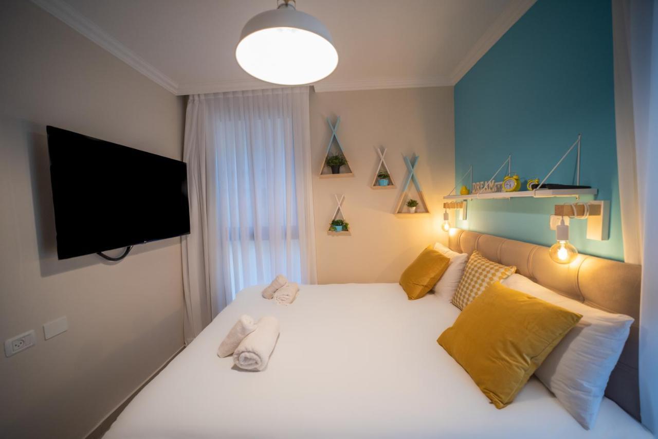 Yalarent Migdalor Boutique Apartments With Sea Views Тверия Экстерьер фото